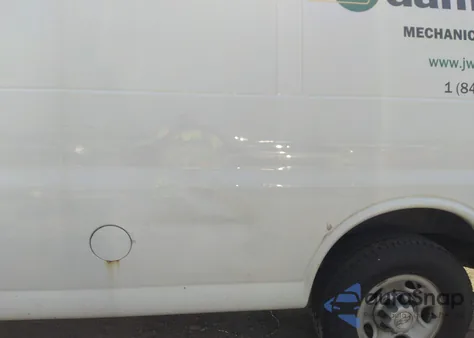 2017 Chevrolet Express G2500 из США, поврежденный, VIN 1GCWGAFF9H1172928